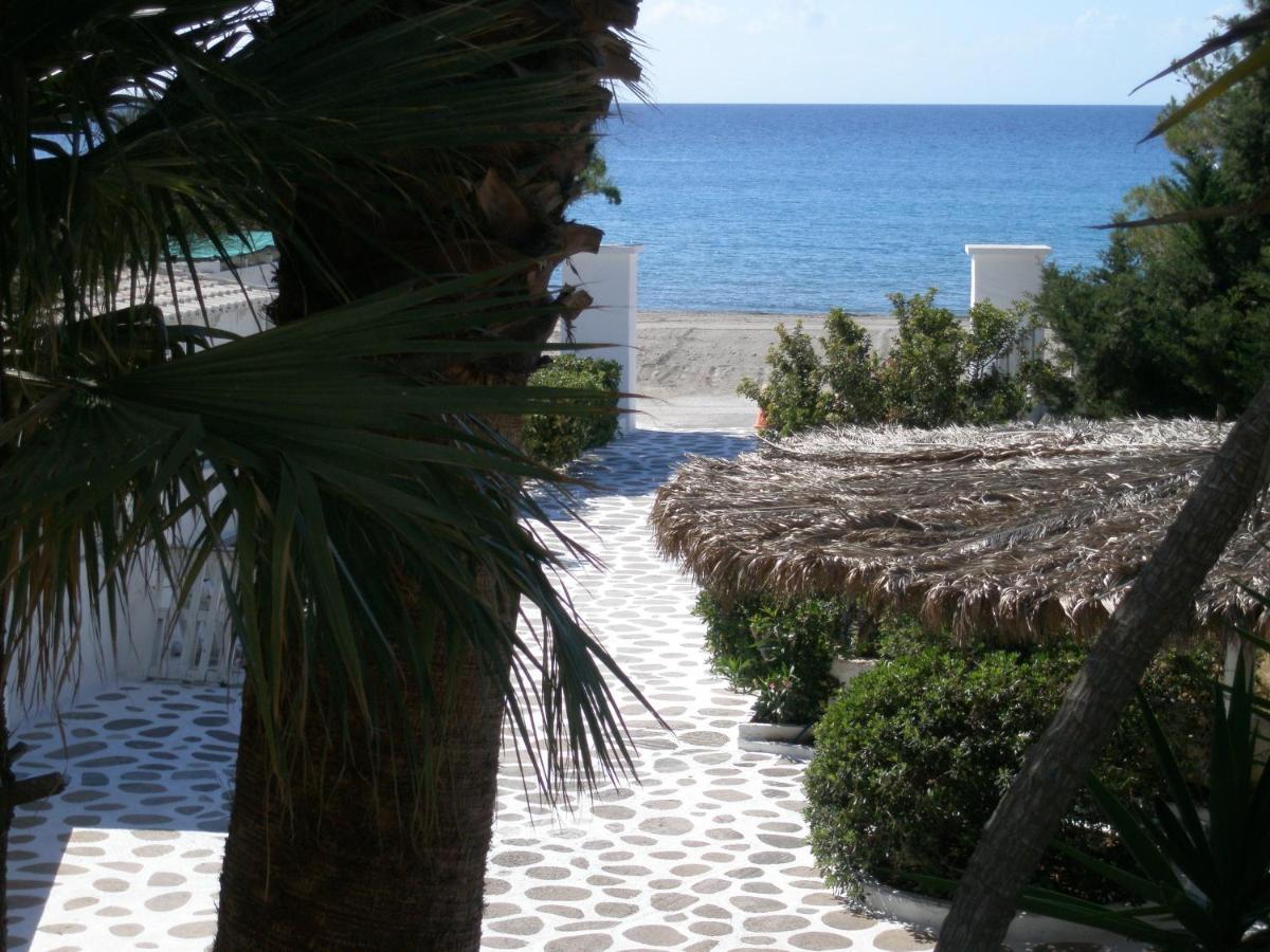 Avra Palm Aparthotel Ierápetra Exteriör bild
